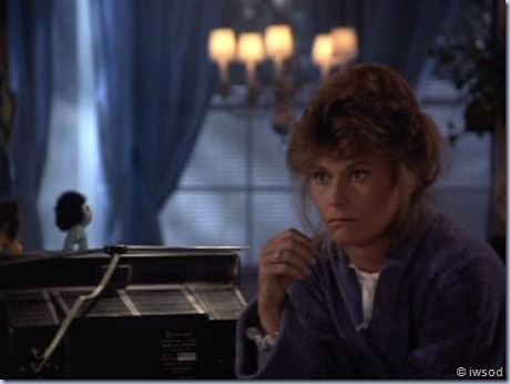 113 amanda thinking about Lee