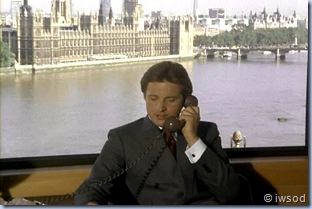 SCARECROW_MRS_KING_SEASON2_D1-02(1).avi_000288621