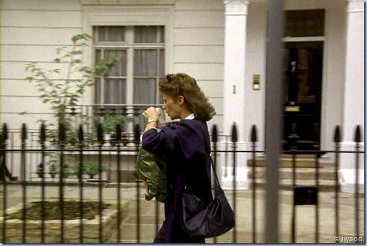 SCARECROW_MRS_KING_SEASON2_D1-02(1).avi_001088154