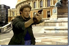 SCARECROW_MRS_KING_SEASON2_D1-02(1).avi_001390724