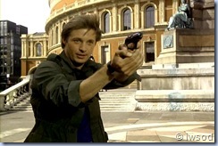 SCARECROW_MRS_KING_SEASON2_D1-02(1).avi_001404738