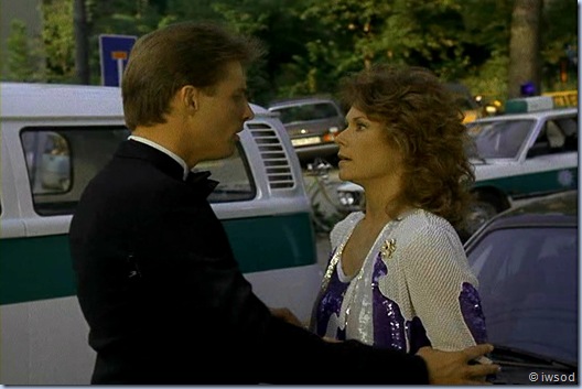 2.02 TIMES THEY ARE A CHANGIN.avi_002554688