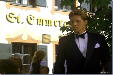 2.02 TIMES THEY ARE A CHANGIN.avi_002242442