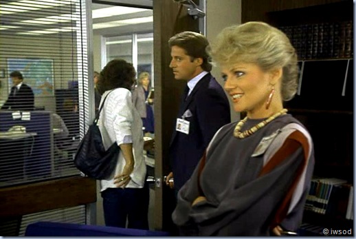 2.03 DOUBLE AGENT.avi_000518451