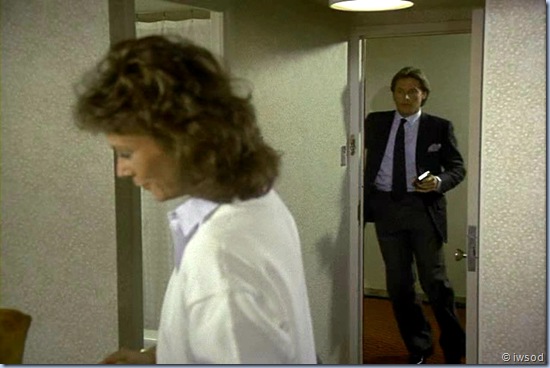 2.03 DOUBLE AGENT.avi_000738471