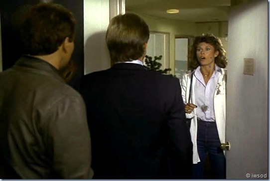 2.03 DOUBLE AGENT.avi_001078378