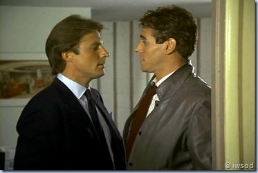 2.03 DOUBLE AGENT.avi_001089723