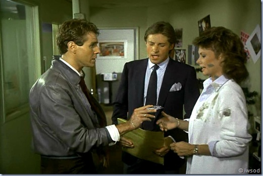 2.03 DOUBLE AGENT.avi_001099799