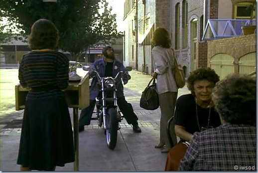 2.03 DOUBLE AGENT.avi_002122055