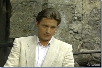 2.04 THE LEGEND OF DAS GEISTERSCHLOSS.avi_002144044