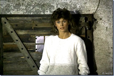 2.04 THE LEGEND OF DAS GEISTERSCHLOSS.avi_002423556