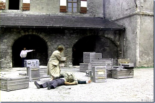 2.04 THE LEGEND OF DAS GEISTERSCHLOSS.avi_002649883