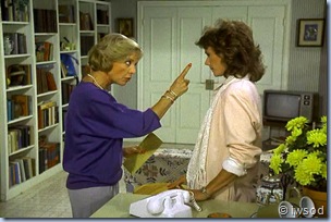 2.06 BRUNETTES ARE IN.avi_000820220