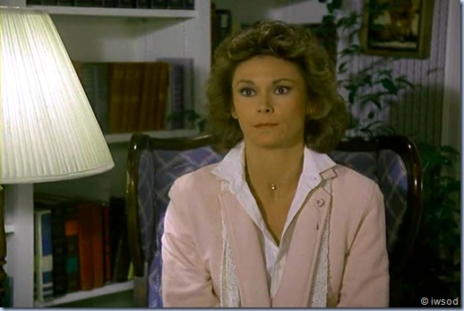 2.06 BRUNETTES ARE IN.avi_001180580