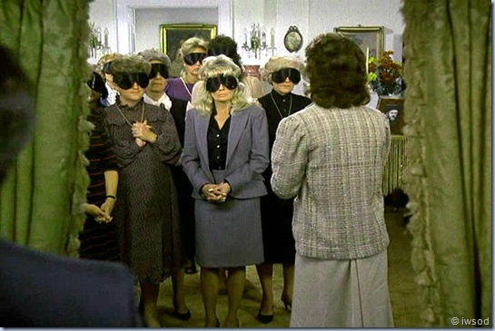 2.06 BRUNETTES ARE IN.avi_001983283