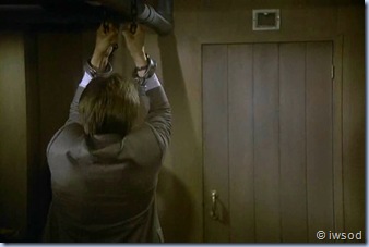 2.06 BRUNETTES ARE IN.avi_002418818