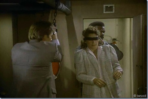 2.06 BRUNETTES ARE IN.avi_002423456