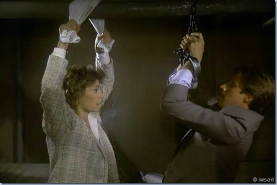 2.06 BRUNETTES ARE IN.avi_002483383