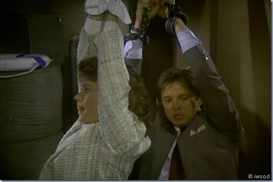 2.06 BRUNETTES ARE IN.avi_002500467