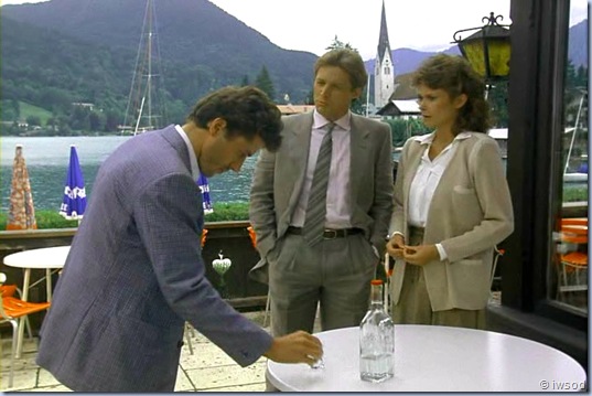 2.07 OUR MAN IN TEGERNSEE.avi_000704971