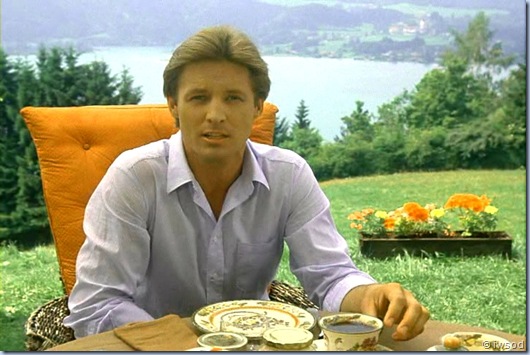 2.07 OUR MAN IN TEGERNSEE.avi_000985919