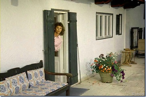 2.07 OUR MAN IN TEGERNSEE.avi_001047147