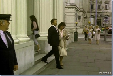 2.08 AFFAIR AT BROMFIELD HALL.avi_000168101