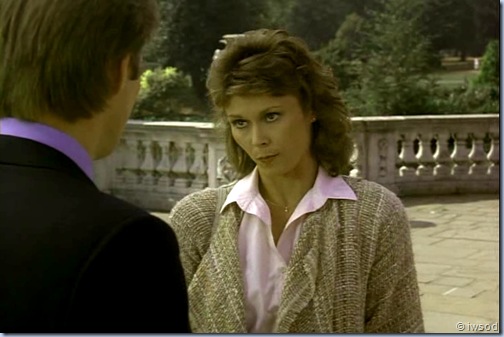 2.08 AFFAIR AT BROMFIELD HALL.avi_000608541