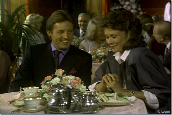 2.08 AFFAIR AT BROMFIELD HALL.avi_000749315