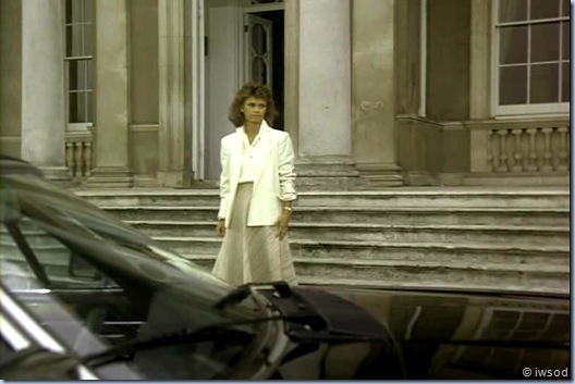 2.08 AFFAIR AT BROMFIELD HALL.avi_002371538