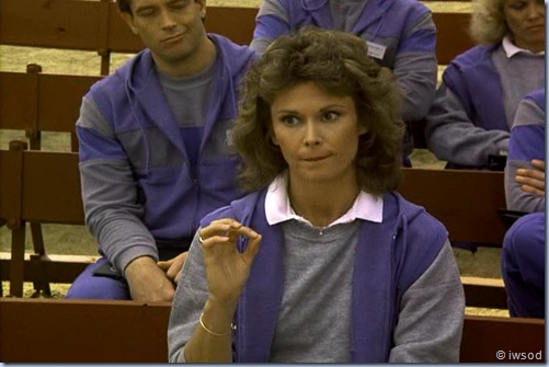 2.09 A CLASS ACT.avi_001201468