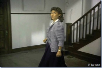 2.10 PLAYING POSSUM.avi_000144144