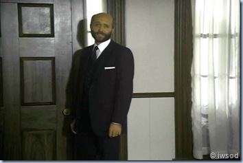 2.10 PLAYING POSSUM.avi_000173173