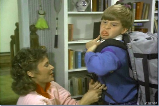 2.10 PLAYING POSSUM.avi_000263263