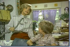 2.10 PLAYING POSSUM.avi_000272272