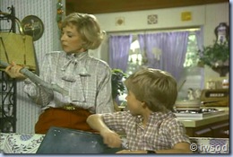 2.10 PLAYING POSSUM.avi_000274274