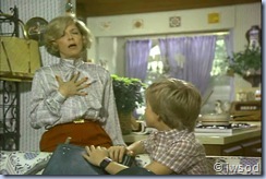 2.10 PLAYING POSSUM.avi_000277277