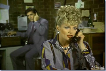 2.10 PLAYING POSSUM.avi_000588588