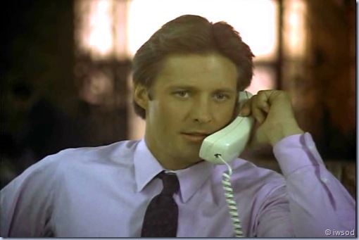 2.10 PLAYING POSSUM.avi_000593593