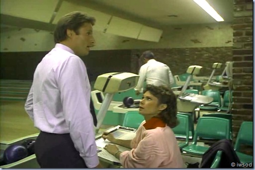 2.10 PLAYING POSSUM.avi_000634634