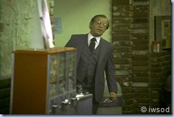 2.10 PLAYING POSSUM.avi_000649649