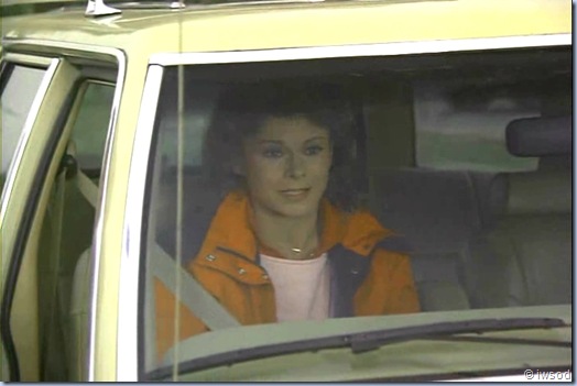 2.10 PLAYING POSSUM.avi_000766366