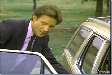 2.10 PLAYING POSSUM.avi_000769436