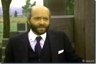 2.10 PLAYING POSSUM.avi_000858858