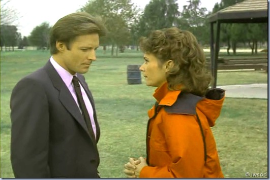 2.10 PLAYING POSSUM.avi_000909909