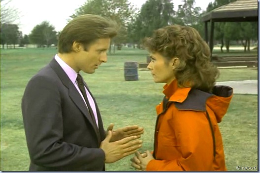 2.10 PLAYING POSSUM.avi_000914214