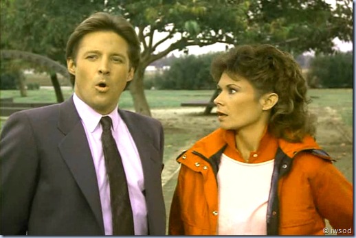 2.10 PLAYING POSSUM.avi_000938938