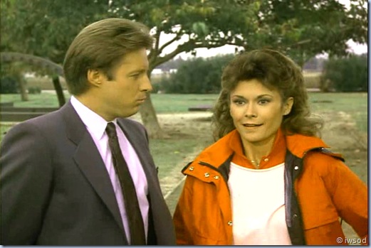 2.10 PLAYING POSSUM.avi_000939939