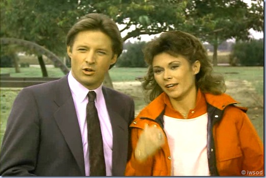 2.10 PLAYING POSSUM.avi_000942942