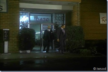 2.10 PLAYING POSSUM.avi_001328028